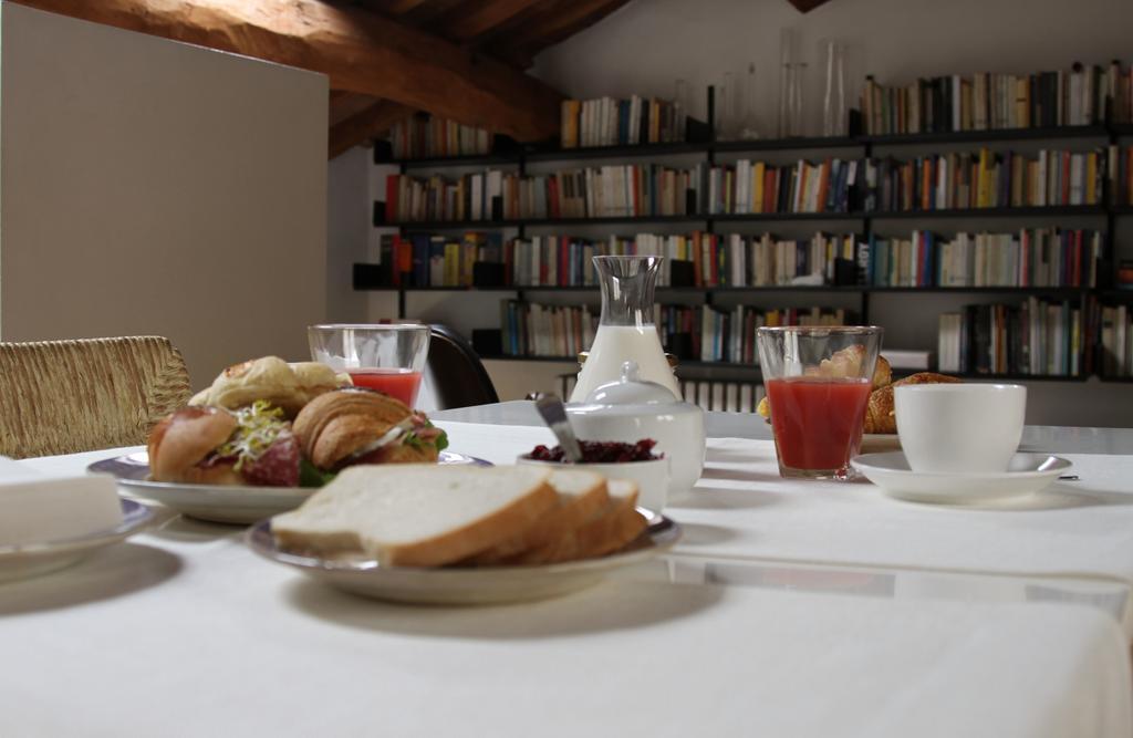 Stella21 Bedandbreakfast Modène Extérieur photo
